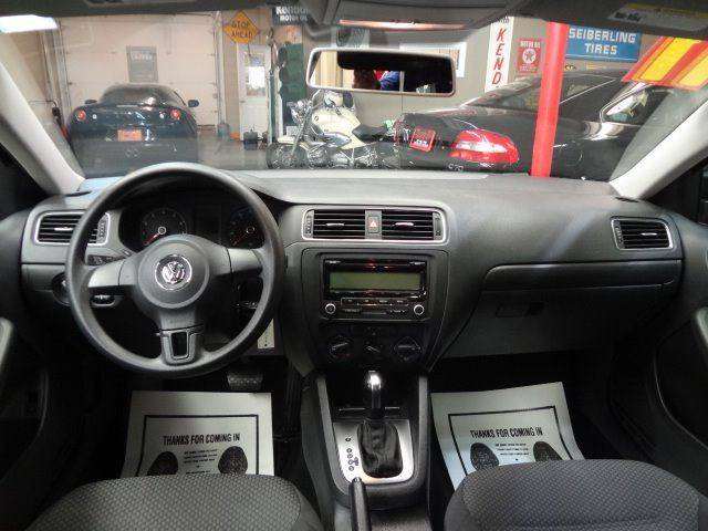 Volkswagen Jetta 2011 photo 39